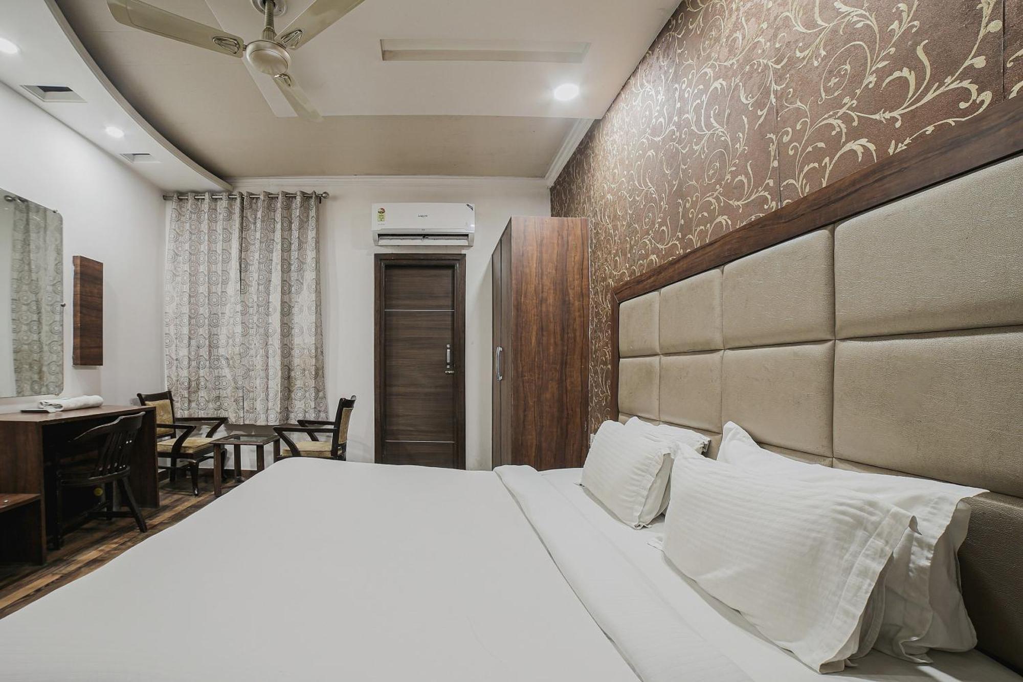 Townhouse Hollywood Heights Amritsar Exterior foto