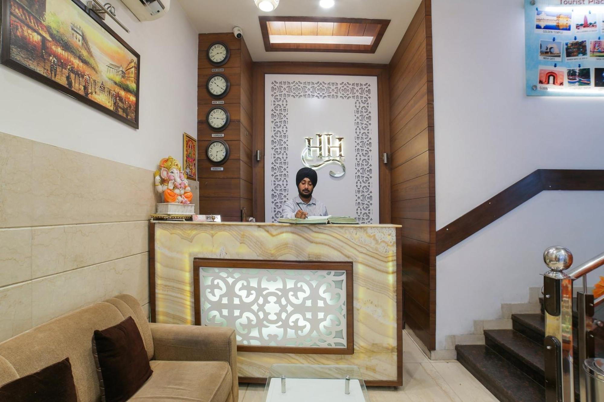 Townhouse Hollywood Heights Amritsar Exterior foto