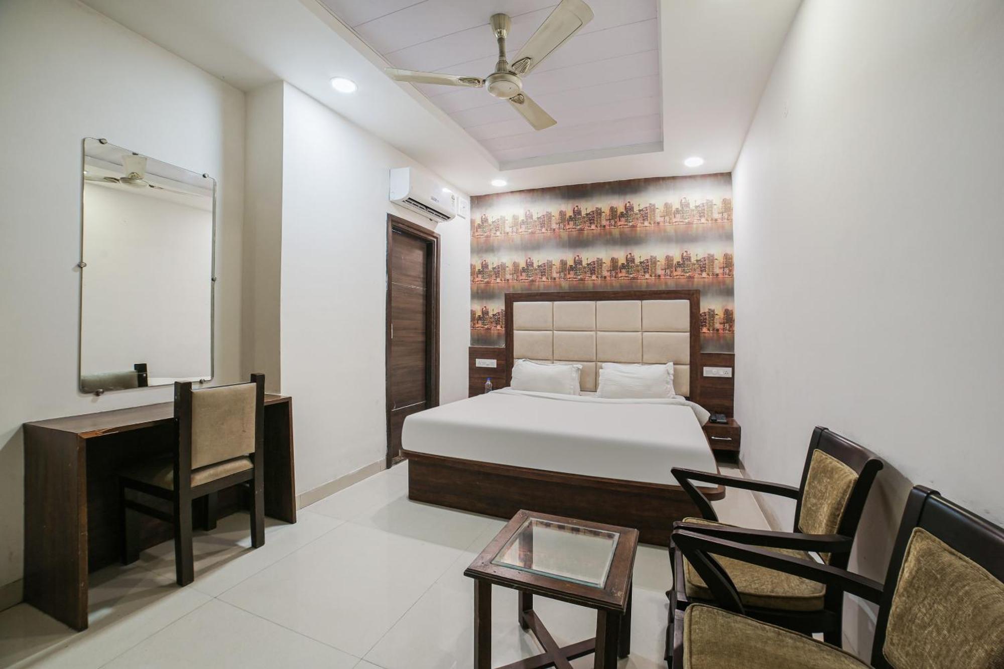 Townhouse Hollywood Heights Amritsar Exterior foto