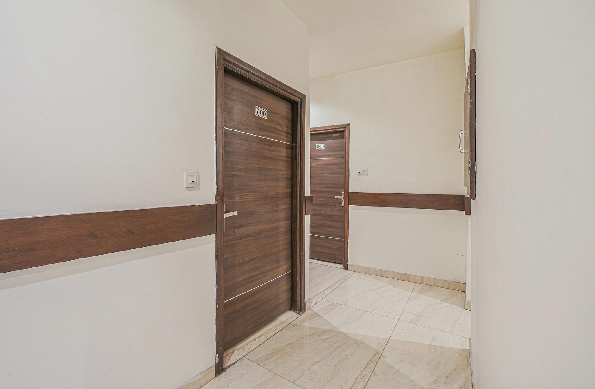 Townhouse Hollywood Heights Amritsar Exterior foto