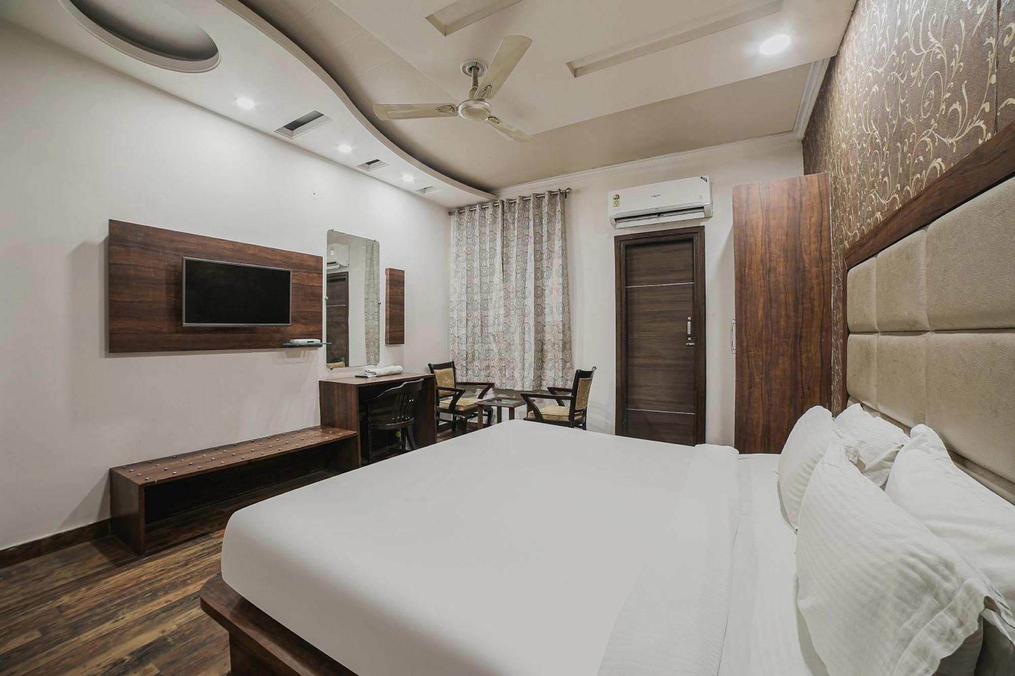 Townhouse Hollywood Heights Amritsar Exterior foto