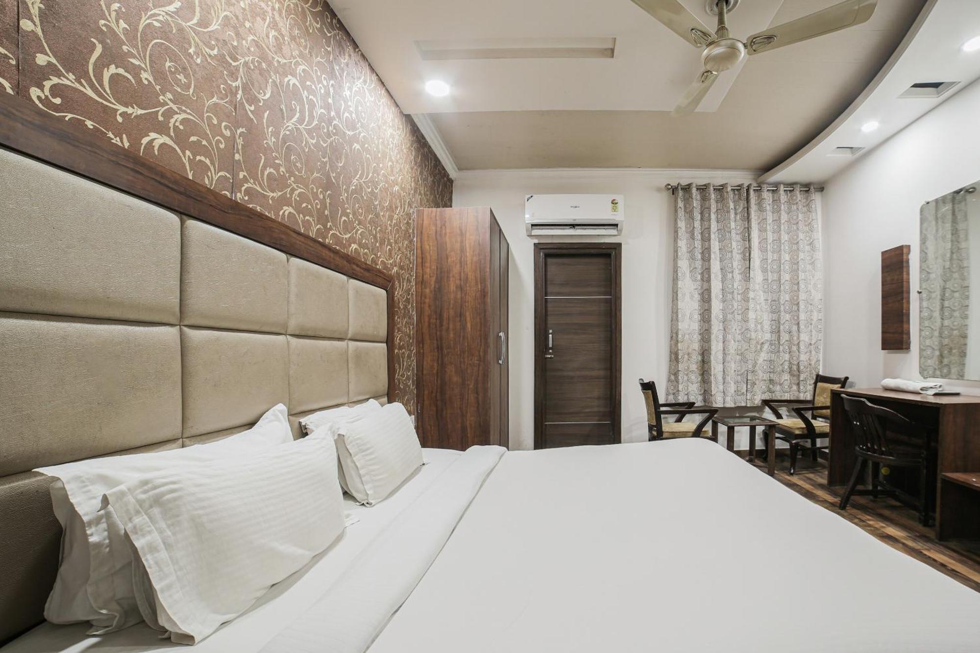 Townhouse Hollywood Heights Amritsar Exterior foto